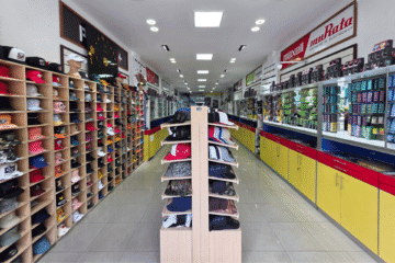 Showroom de Q&Q Colbateries, S.A. en la Zona Libre de Colón, República de Panamá