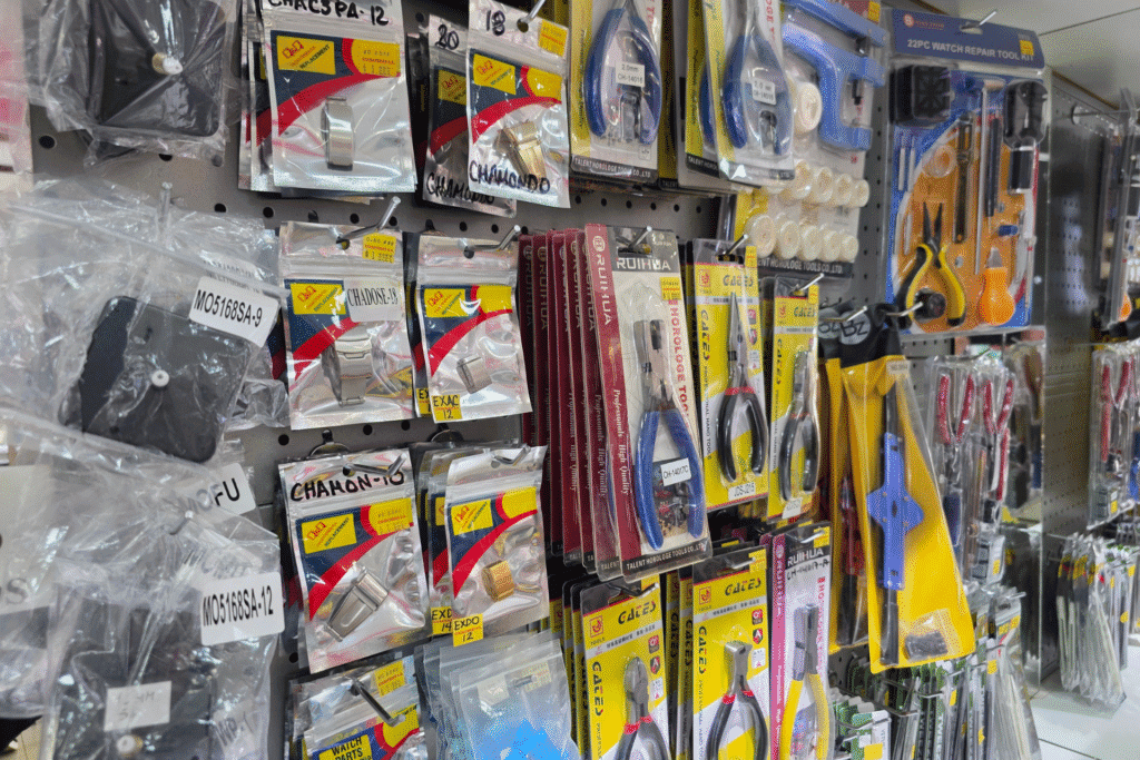 Showroom de Q&Q Colbateries, S.A. en la Zona Libre de Colón, República de Panamá