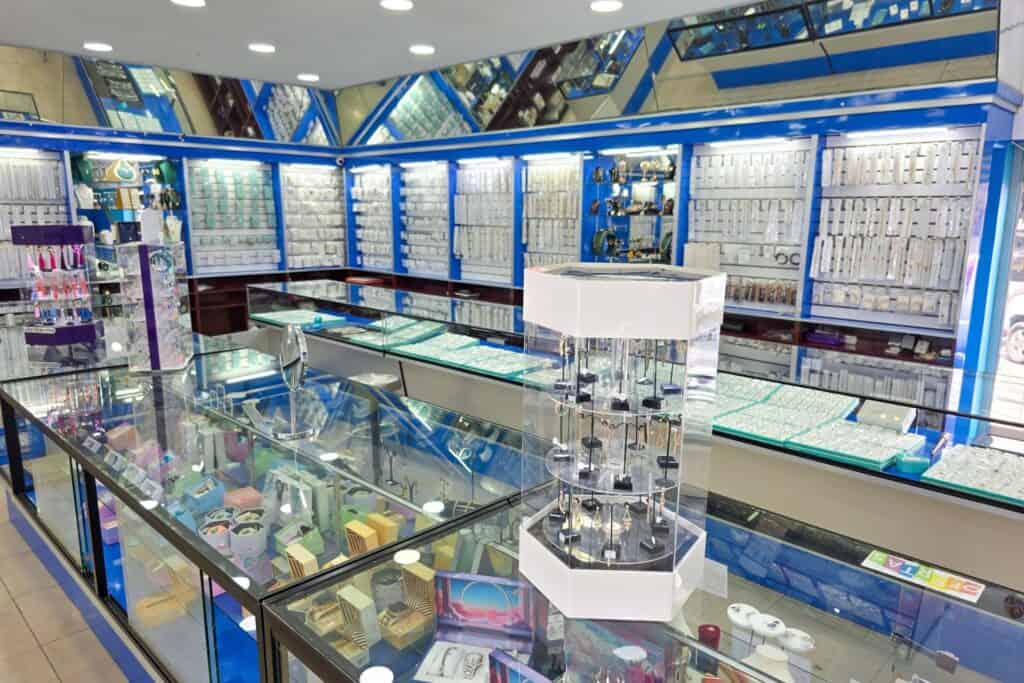 Beta Trading internacional distribuye accesorios de plata 925, goldfield de 18K y Acero 316 desde la Zona Libre de Colon