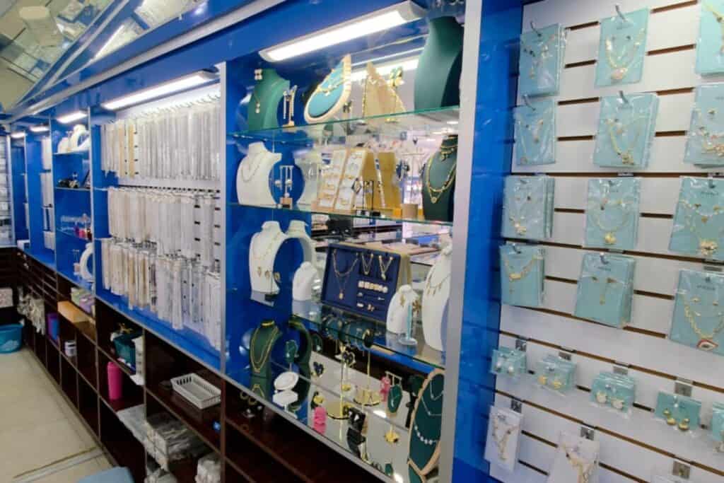 Beta Trading internacional distribuye accesorios de plata 925, goldfield de 18K y Acero 316 desde la Zona Libre de Colon