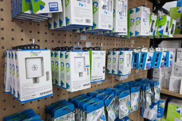 BP Connecting World S.A. es un proveedor mayorista con sede en la Zona Libre de Colón, especializado en la importación y distribución al por mayor de productos electrónicos, iluminación solar, parlantes y bocinas, radios portátiles, ventiladores recargables, accesorios para celulares y computadoras, artículos para el hogar, balones deportivos y bolsas de regalo.