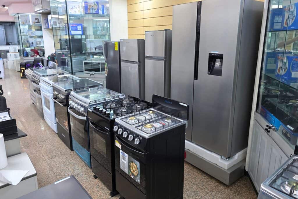 Faith Exp, S.A. es una empresa familiar con más de 100 años de trayectoria en Colón y más de 40 años establecida en la Zona Libre de Colón, Panamá.