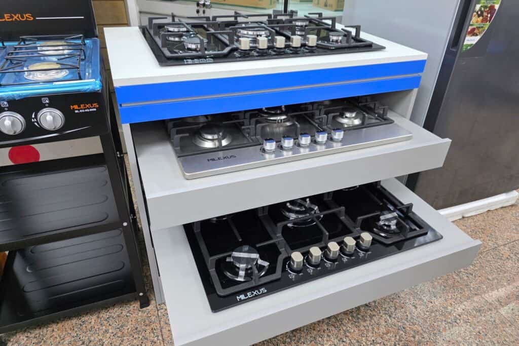 Faith Exp, S.A. es una empresa familiar con más de 100 años de trayectoria en Colón y más de 40 años establecida en la Zona Libre de Colón, Panamá.