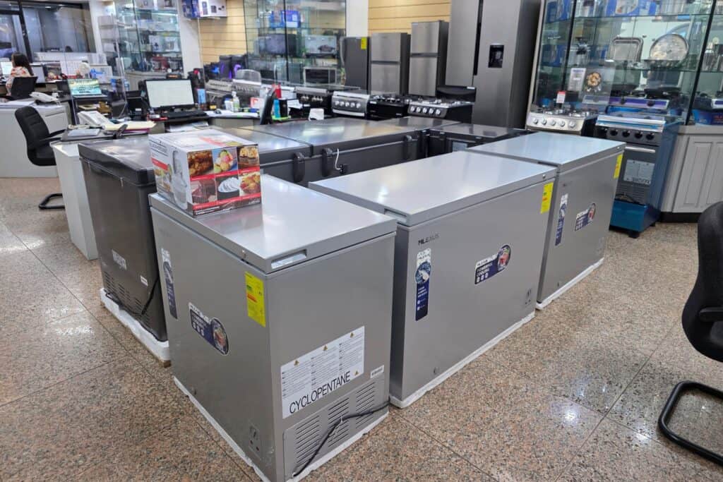 Faith Exp, S.A. es una empresa familiar con más de 100 años de trayectoria en Colón y más de 40 años establecida en la Zona Libre de Colón, Panamá.