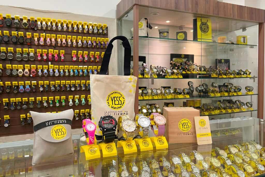 En World Time Inc llevamos 25 años impulsando negocios de joyería en accesorios de Plata 925, Baño de Oro y Acero 316, además de relojería, con un enfoque 100% mayorista.