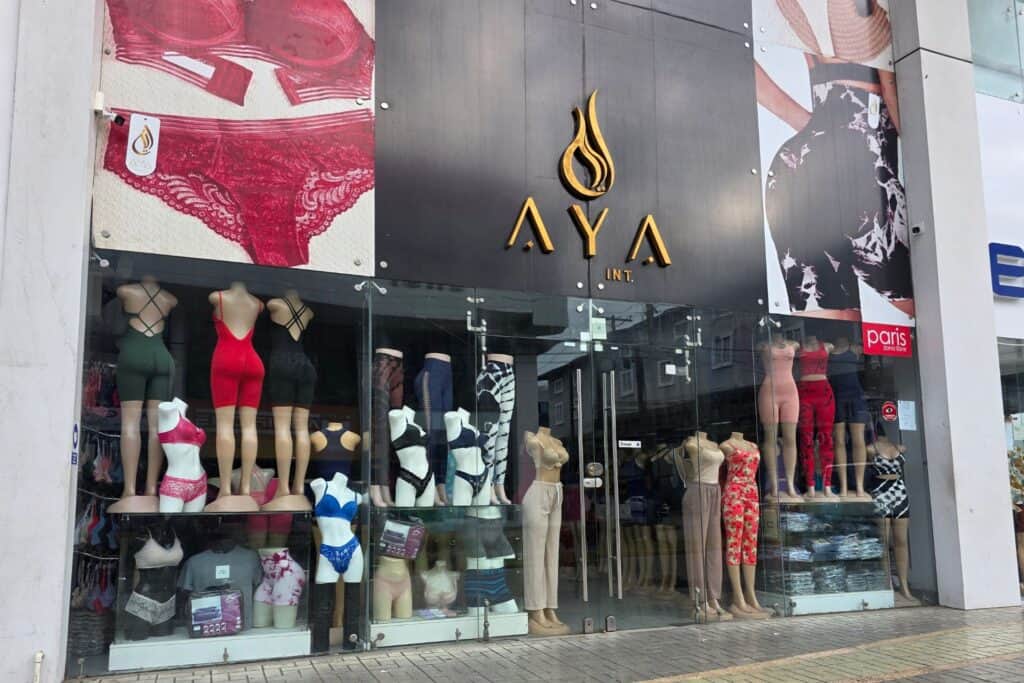 AYA Internacional - Showroom en la Zona Libre de Colon